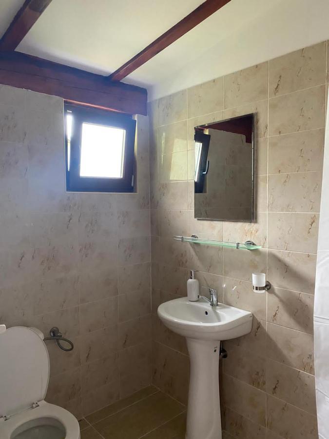 La Butuci Hotel Tirgu Ocna Ngoại thất bức ảnh