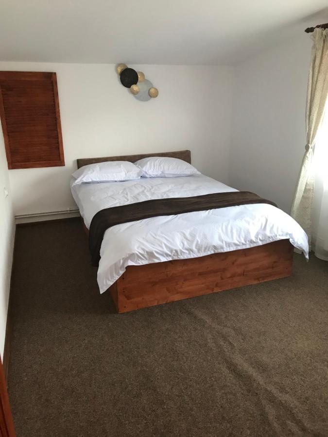 La Butuci Hotel Tirgu Ocna Ngoại thất bức ảnh
